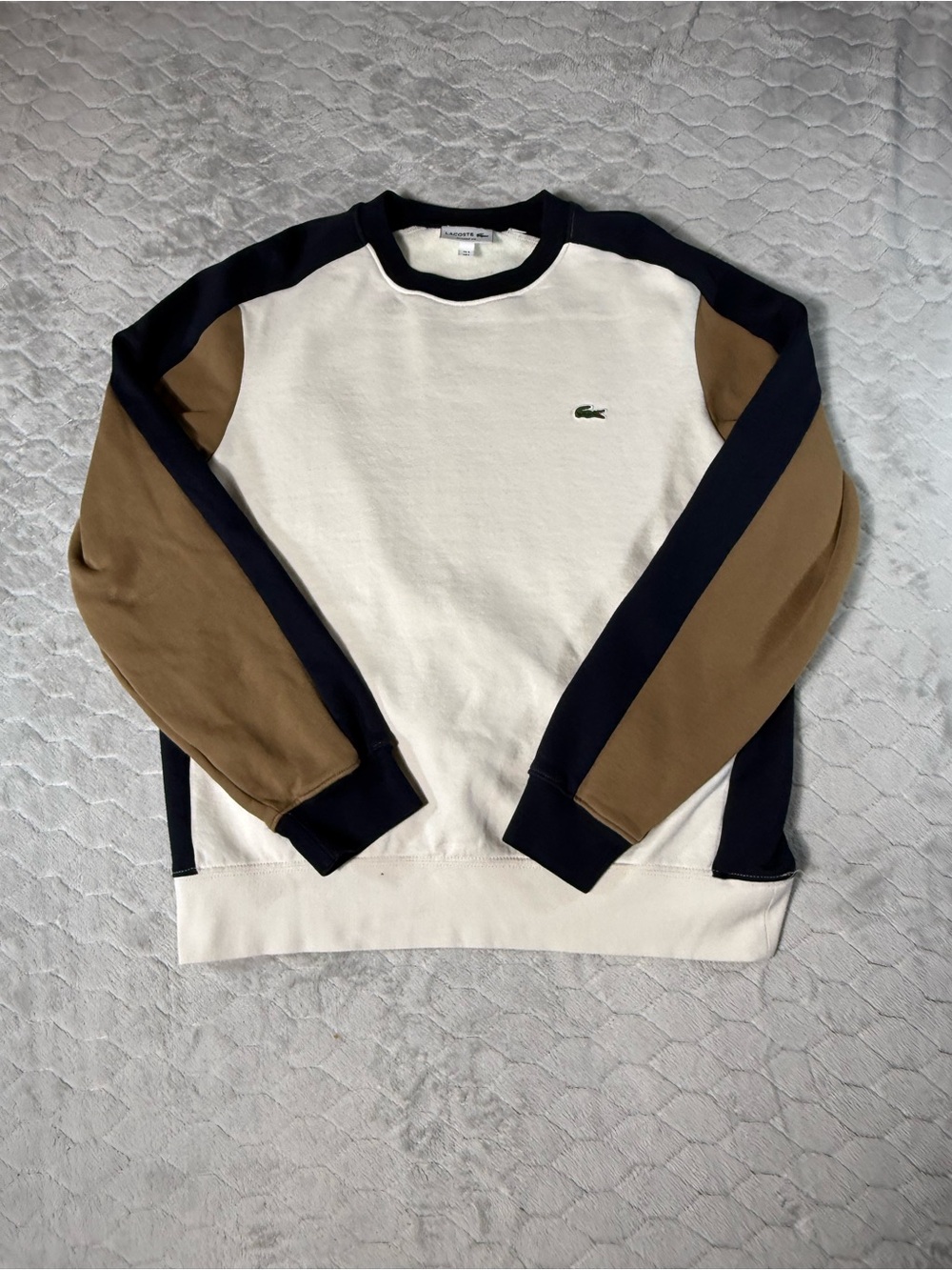 Lacoste Colorblock Crewneck Sweatshirt Men’s Large Cream Navy Tan Logo Fleece